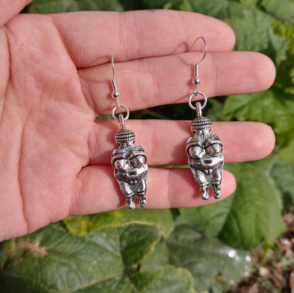 Venus of willendorf earrings - Picture 3 of 8